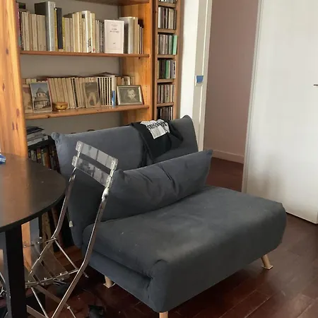 Апартаменты Comfortable 32 M In The Heart Of Париж