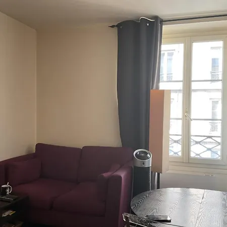 Апартаменты Comfortable 32 M In The Heart Of Париж